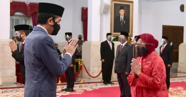 Jokowi Masih On, Risma Lewati AHY di Survei Capres 2024