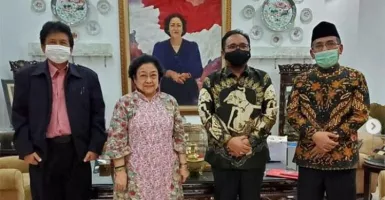 Terima Kasih Bu! Menag Yaqut pun Hormat ke Megawati