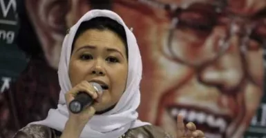 OMG! Putri Gus Dur Ungkap Karakter Teroris Lewat Tulisan Tangan