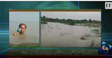 Viral, Jurnalis Laporkan Banjir Langsung di Air Setinggi Leher