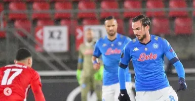 AZ Vs Napoli Imbang 1-1, Perebutan 32 Besar Semakin Ketat!