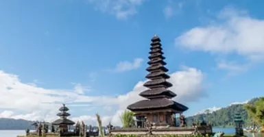 Luhut Sebut Pariwisata Bali Bakal Dibuka Kembali, Tetapi..