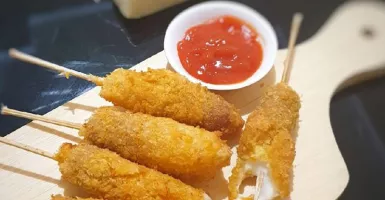 Yuk Bikin Corn Dog Mozarella yang Lumer & Lezat, Nih Resepnya!