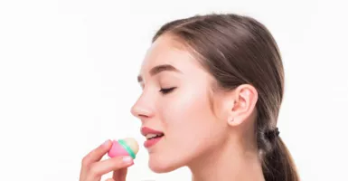 Cobain Deh, 3 Tinted Lip Balm Lokal Ini Bikin Kamu Cantik Natural