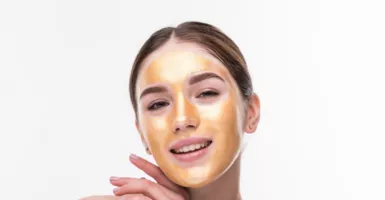 Mau Coba Skincare dengan Kandungan Emas, Simak Dulu 5 Faktanya!