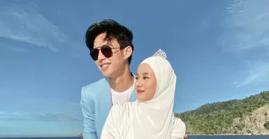 Ungkap Cintanya untuk Dinda Hauw, Rey Mbayang Bikin Lagu Ini!