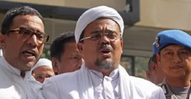 Munarman Ditangkap, Habib Rizieq Tak Henti Panjatkan Doa