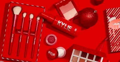 Jelang Natal, Kylie Jenner Luncurkan Koleksi Makeup Serba Merah