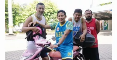 Sandiaga Uno nge-Beat dengan Motor Pink, Netizen Sempoyongan