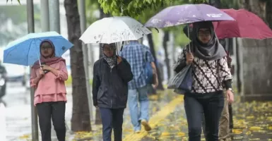 Wahai Warga Jakarta, Waspada Petir dan Angin Kencang ya