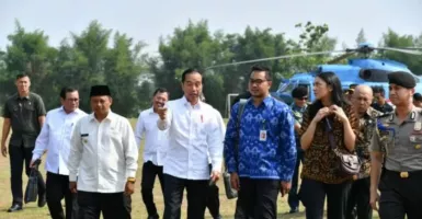 Diajak Presiden, Putri Tanjung Pakai Sneaker, Andi Gemblok Tas