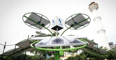 Kini, Alun-Alun Kota Bandung Terang Benderang dengan Solar Tree