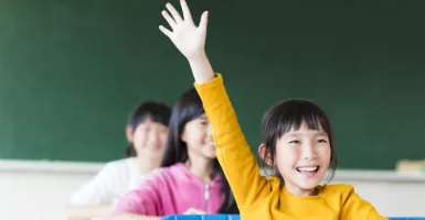 3 Cara yang Bisa Bunda Lakukan Agar Anak Berprestasi di Sekolah