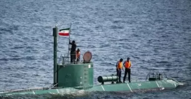 Manuver Bahaya! Kapal Selam Pembelah Bumi Iran Mulai Diparkir