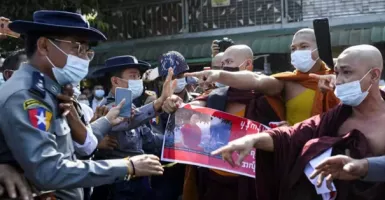 Demo Kudeta Menggila, Militer Myanmar Jalankan Jurus Dewa Mabuk