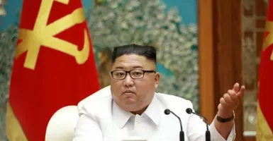 Rudal Sakti Korut Bikin Kim Jong-un Menangis