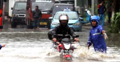 Jakarta Tidak Banjir pun, Orang Itu Juga Menghujat Anies Baswedan