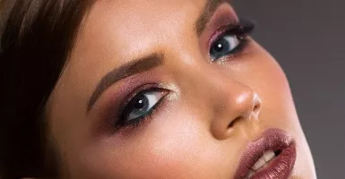 Tampak Elegan, 4 Warna Lipstik yang Tepat untuk Bibir Gelap