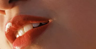 Bibir Hitam Bisa Disulap Jadi Merah dengan Jeruk Nipis dan Kunyit