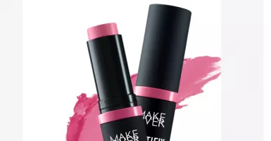 Make Over Multifix Matte Blusher, Bikin Pipi Merona Tahan Lama