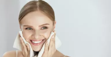 Clean & Clear Essentials Foaming Facial Wash: Wajah Bebas Minyak