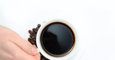 Nikmati Menu Unik Khas Lock On Coffee, Ada Es Komando & Batalyon