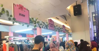 HUT Tangcity Mall ke-8, Bertabur Bazaar Artis