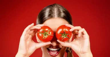 Masker Tomat Dicampur Mentimun Dapat Atasi Bopeng pada Wajah