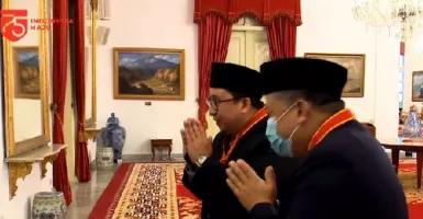 Jokowi Membungkam Fahri Hamzah dan Fadli Zon Lewat Bintang Jasa?