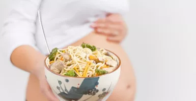 Deretan Makanan yang Tak Boleh Dikonsumsi Ibu Hamil Saat Berpuasa