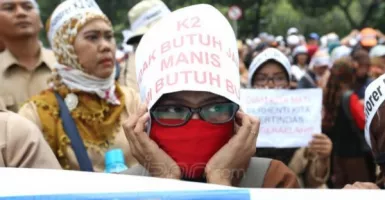 Mau Perpanjangan Kontrak, Honorer K2 di Jakarta Disuruh Masuk Got