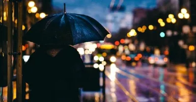 Prakiraan Cuaca Selasa: Sebagian Wilayah Jakarta Diguyur Hujan