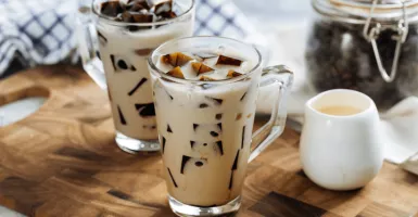 Berbukalah dengan yang Manis, Yuk Bikin Es Cincau Thai Tea!