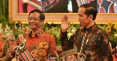 Rocky Gerung Sentil Jokowi dan Mahfud MD, Isinya Ngeri!