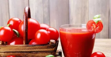 Rutin Minum Jus Tomat Ternyata Khasiatnya Sungguh Mencengangkan