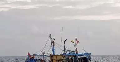 Indonesia Fokus Virus Corona, Kapal Asing Mencuri Ikan di Natuna
