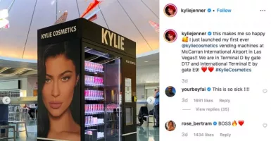 Kylie Jenner Jual Produk Kosmetik di Vending Machine  