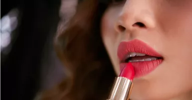 3 Merek Lipstik Sangat Aman untuk Ibu Hamil