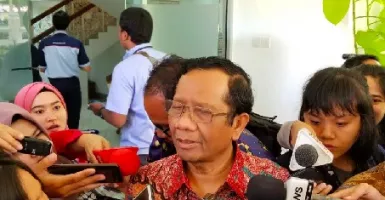 Indonesia Diserang Hoaks Virus Corona, Ini Kata Menko Polhukam...