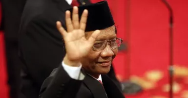 Pandai Bersilat Lidah, Mahfud MD Tak Mungkin Kena Reshuffle