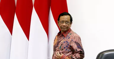 Kerja Menteri Jokowi Dikuliti Aktivis 98, Mahfud MD Tak Berdaya