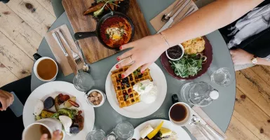 Meski Tanggal Muda, Ketahui Cara Mengatur Biaya Makan di Restoran