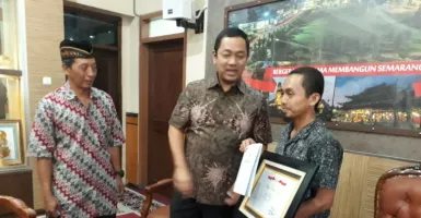 Hobi Nyapu Jalan, Pemuda Ini Jadi Idola Wali Kota Semarang