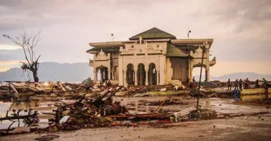 Masjid Baiturrahim, Saksi Bisu Dahsyatnya Tsunami Aceh