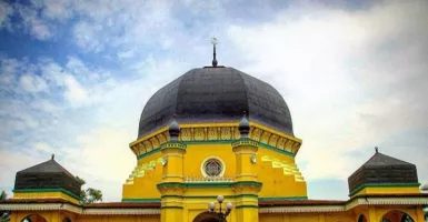 Keunikan Masjid Al Osmani yang Merepresentasikan Empat Budaya