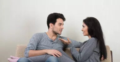 3 Trik Komunikasi Bikin Kamu Makin Mesra dengan Pasangan Tercinta