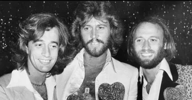 Asyik! Lagu Words Milik Bee Gees Dirilis Ulang oleh Barry Gibb