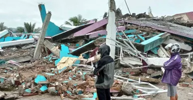 BNPB Serahkan Bantuan Rp 4 Miliar untuk Gempa Bumi Sulbar