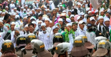 FPI Bubar, Politikus: Semoga NU dan Muhammadiyah dapat Merangkul