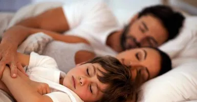 Adab Anak Tidur Terpisah dengan Orang Tua dalam Islam